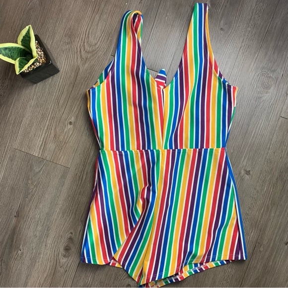 Forever 21 Rainbow Stripe Romper Shorts M - Picture 3 of 10
